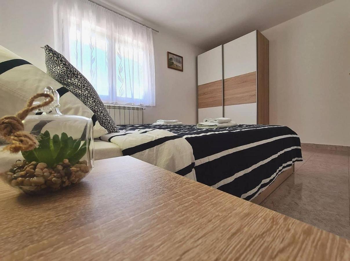 Apartments Ana Медулин Экстерьер фото