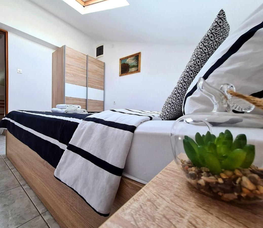Apartments Ana Медулин Экстерьер фото