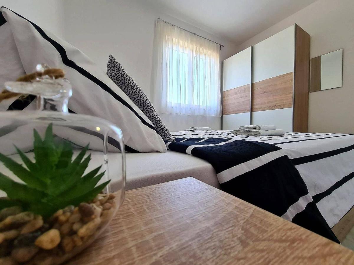 Apartments Ana Медулин Экстерьер фото